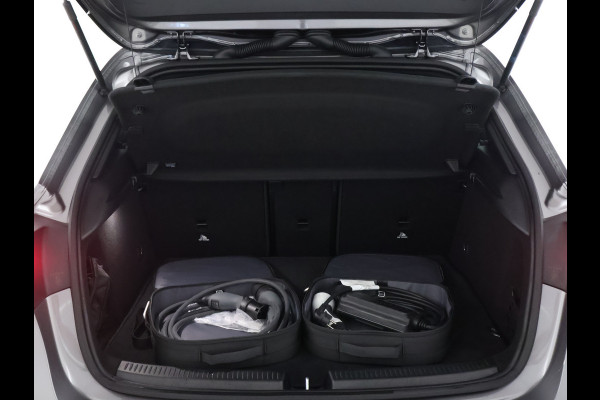 Mercedes-Benz A-Klasse 250 e AMG Line AMG Line Advanced Plus | Night Pakket | 19 Inch AMG velgen | Stoel en Stuurverwarming. Inclusief 24 maanden MB Certified garantie voor Europa. Mercedes-Benz A-Klasse 250 e AMG Line AMG Line Advanced Plus | Night Pakket | 19 Inch AMG velgen | Stoel en Stuurverwarming. Inclusief 24 maanden MB Certified garantie voor Europa.