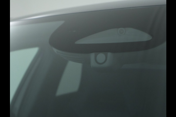 Mercedes-Benz A-Klasse 250 e AMG Line AMG Line Advanced Plus | Night Pakket | 19 Inch AMG velgen | Stoel en Stuurverwarming. Inclusief 24 maanden MB Certified garantie voor Europa. Mercedes-Benz A-Klasse 250 e AMG Line AMG Line Advanced Plus | Night Pakket | 19 Inch AMG velgen | Stoel en Stuurverwarming. Inclusief 24 maanden MB Certified garantie voor Europa.