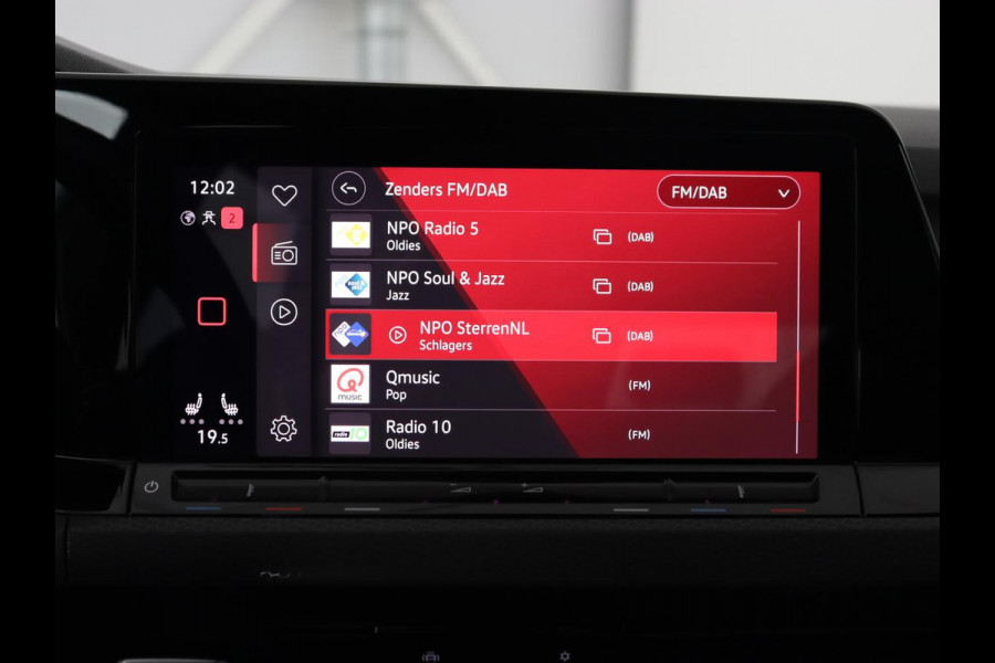 Volkswagen Golf 2.0 TSI GTI Clubsport | 300pk | Stoel & stuurverwarming | Carplay | Sfeerverlichting | LED Plus | Sportstoelen | Parkeerhulp | Digital Cockpit | Climate control Volkswagen Golf 2.0 TSI GTI Clubsport | 300pk | Stoel & stuurverwarming | Carplay | Sfeerverlichting | LED Plus | Sportstoelen | Parkeerhulp | Digital Cockpit | Climate control