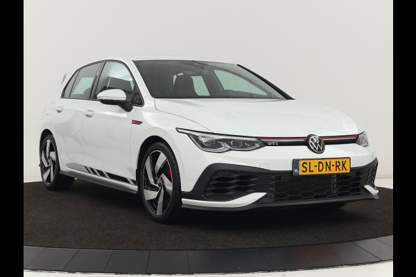 Volkswagen Golf 2.0 TSI GTI Clubsport | 300pk | Stoel & stuurverwarming | Carplay | Sfeerverlichting | LED Plus | Sportstoelen | Parkeerhulp | Digital Cockpit | Climate control Volkswagen Golf 2.0 TSI GTI Clubsport | 300pk | Stoel & stuurverwarming | Carplay | Sfeerverlichting | LED Plus | Sportstoelen | Parkeerhulp | Digital Cockpit | Climate control