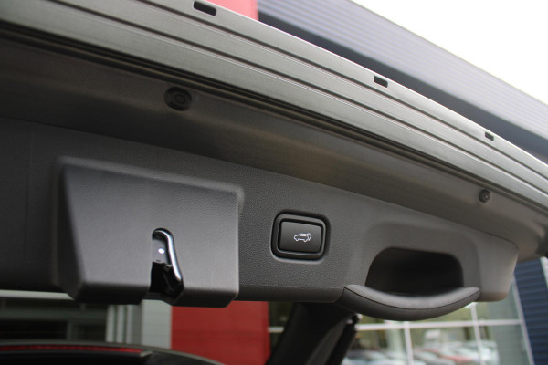 Hyundai Tucson 1.6 T-GDI PHEV 252PK 20TH ANNIVERSARY+ SKY *NIEUW* | PANORAMISCH SCHUIF/KANTELDAK | STUUR / STOELVERWARMING | FULL LED KOPLAMPEN | |HALF ALCANTARA / LEDER 20TH ANNIVERSARY DESIGN MET GROENE STIKSELS | NAVIGATIE | ADAPTIVE CRUISE CONTROL | DRAADLOOS APPLE CARPLAY / ANDROID AUTO | DRAADLOOS TELEFOONLADER | ELEKTRISCH BEDIENBARE ACHTERKLEP | DODEHOEK DETECTIE | 3 FASE CLIMATE CONTROL | KRELL PREMIUM AUDIO | 19"INCH 20TH ANNIVERSARY VELGEN | ZONWERING IN ACHTER PORTIEREN | PINE GREEN MATTE METALLIC LAK | DEURLIJSTEN MET LUXE AFWERKING | DAKRAILS ZWART |