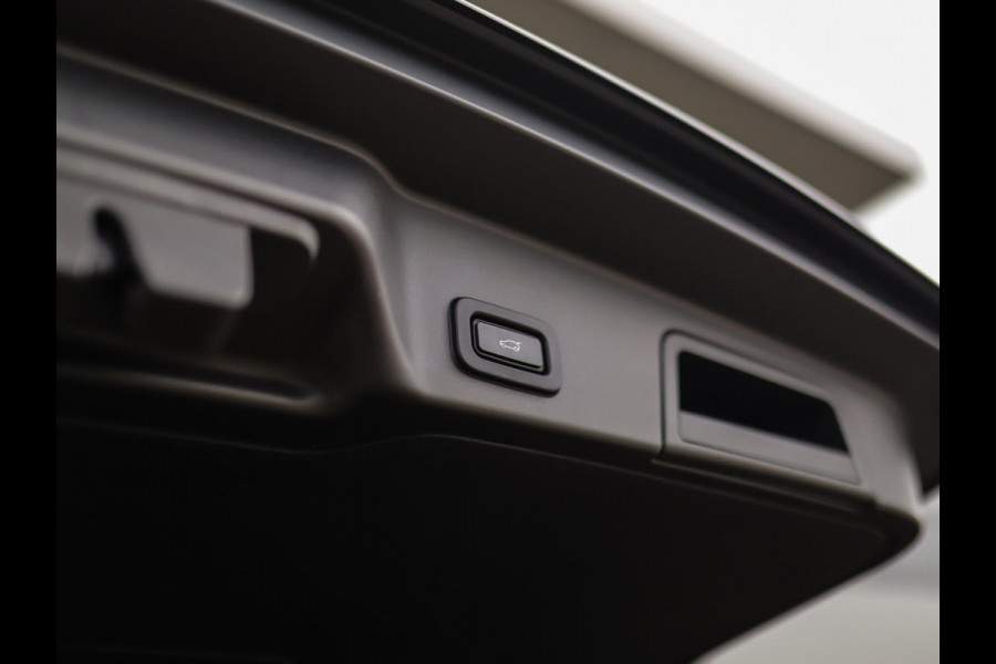 Land Rover Range Rover Evoque 2.0 P250 AWD R-Dynamic SE | Stoel/Stuurverw. | 360° Camera | Pano