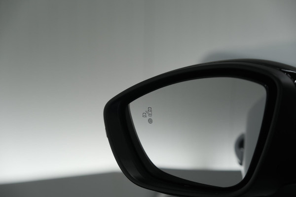 Peugeot 2008 PureTech 130 EAT8 GT | 360 Camera | Stoelmassage | Adaptieve Cruise Control | Dodehoekdetectie Peugeot 2008 PureTech 130 EAT8 GT | 360 Camera | Stoelmassage | Adaptieve Cruise Control | Dodehoekdetectie