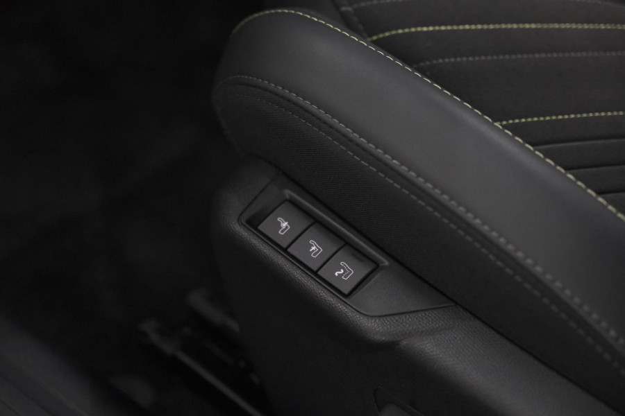 Peugeot 2008 PureTech 130 EAT8 GT | 360 Camera | Stoelmassage | Adaptieve Cruise Control | Dodehoekdetectie Peugeot 2008 PureTech 130 EAT8 GT | 360 Camera | Stoelmassage | Adaptieve Cruise Control | Dodehoekdetectie