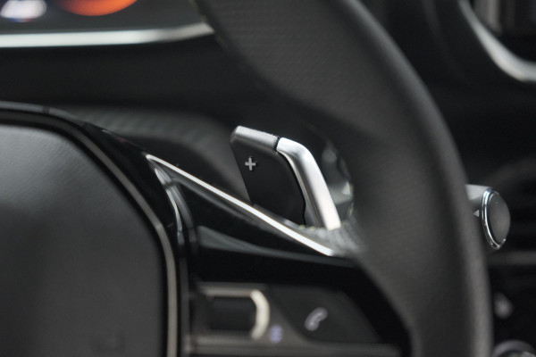 Peugeot 2008 PureTech 130 EAT8 GT | 360 Camera | Stoelmassage | Adaptieve Cruise Control | Dodehoekdetectie Peugeot 2008 PureTech 130 EAT8 GT | 360 Camera | Stoelmassage | Adaptieve Cruise Control | Dodehoekdetectie