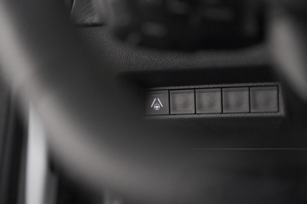 Peugeot 2008 PureTech 130 EAT8 GT | 360 Camera | Stoelmassage | Adaptieve Cruise Control | Dodehoekdetectie Peugeot 2008 PureTech 130 EAT8 GT | 360 Camera | Stoelmassage | Adaptieve Cruise Control | Dodehoekdetectie
