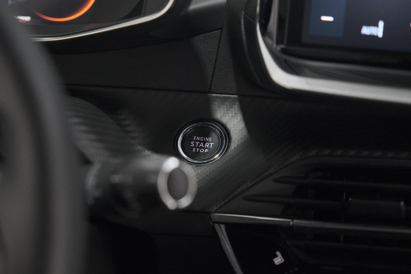 Peugeot 2008 PureTech 130 EAT8 GT | 360 Camera | Stoelmassage | Adaptieve Cruise Control | Dodehoekdetectie Peugeot 2008 PureTech 130 EAT8 GT | 360 Camera | Stoelmassage | Adaptieve Cruise Control | Dodehoekdetectie