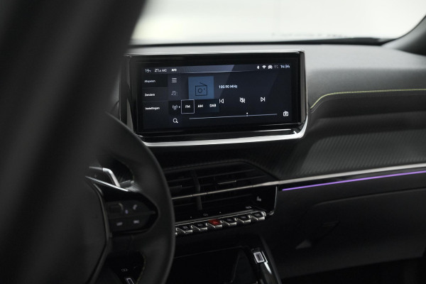 Peugeot 2008 PureTech 130 EAT8 GT | 360 Camera | Stoelmassage | Adaptieve Cruise Control | Dodehoekdetectie Peugeot 2008 PureTech 130 EAT8 GT | 360 Camera | Stoelmassage | Adaptieve Cruise Control | Dodehoekdetectie