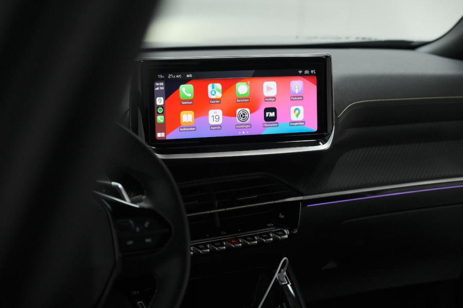 Peugeot 2008 PureTech 130 EAT8 GT | 360 Camera | Stoelmassage | Adaptieve Cruise Control | Dodehoekdetectie Peugeot 2008 PureTech 130 EAT8 GT | 360 Camera | Stoelmassage | Adaptieve Cruise Control | Dodehoekdetectie