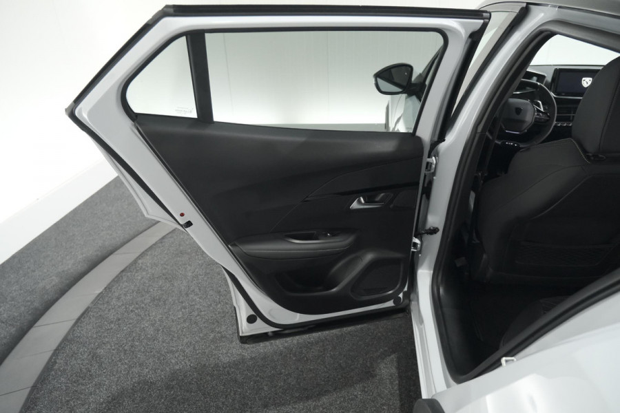 Peugeot 2008 PureTech 130 EAT8 GT | 360 Camera | Stoelmassage | Adaptieve Cruise Control | Dodehoekdetectie Peugeot 2008 PureTech 130 EAT8 GT | 360 Camera | Stoelmassage | Adaptieve Cruise Control | Dodehoekdetectie