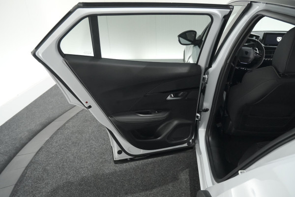 Peugeot 2008 PureTech 130 EAT8 GT | 360 Camera | Stoelmassage | Adaptieve Cruise Control | Dodehoekdetectie Peugeot 2008 PureTech 130 EAT8 GT | 360 Camera | Stoelmassage | Adaptieve Cruise Control | Dodehoekdetectie