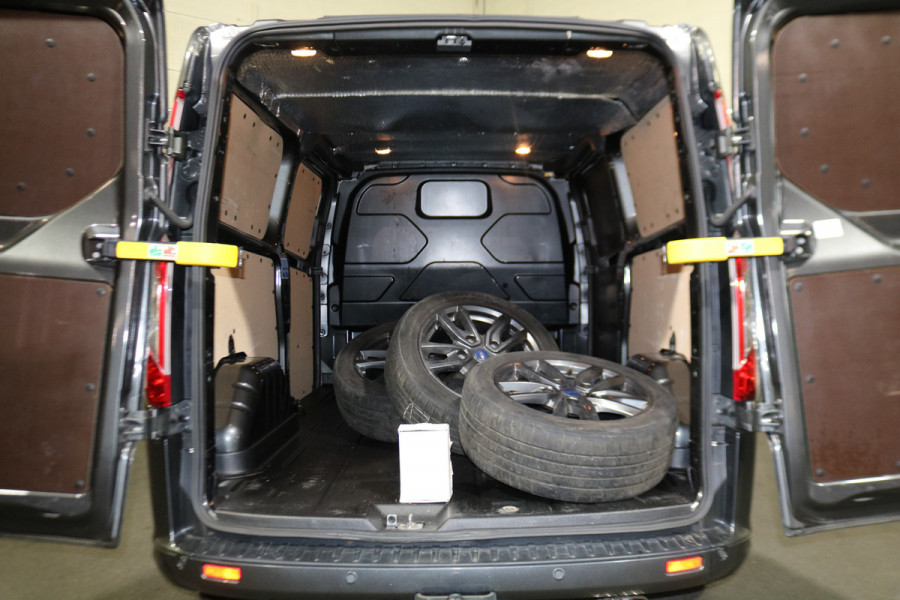 Ford Transit Custom 2.0 TDci 170pk L2 H1 Sport 2.8T Trekhaak