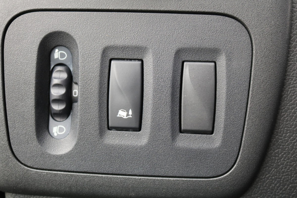 Renault Master 2.3 dCi Koelwagen Bakwagen met Laadklep -10 Graden Dag en Nacht