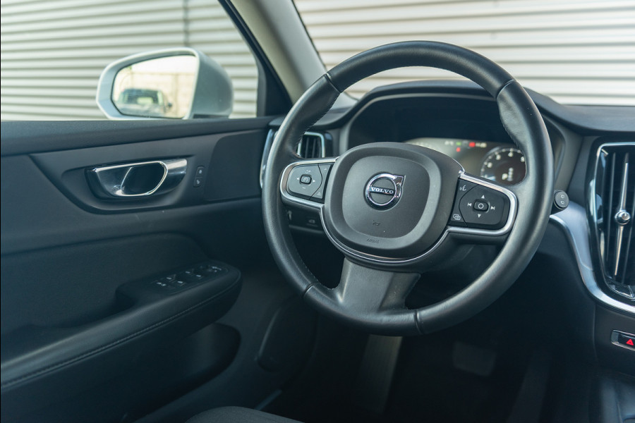 Volvo V60 B4 Aut. Business Pro Parkeercamera 197pk