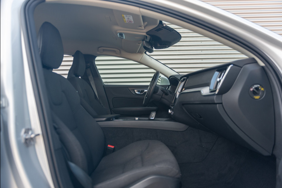 Volvo V60 B4 Aut. Business Pro Parkeercamera 197pk