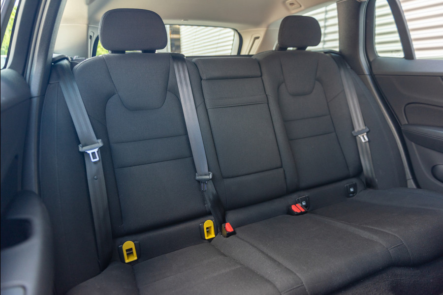 Volvo V60 B4 Aut. Business Pro Parkeercamera 197pk