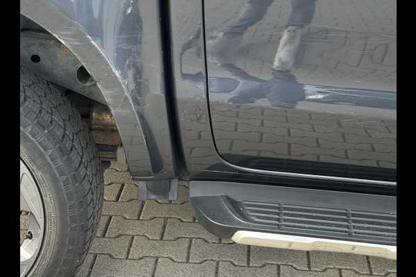 Ford Ranger D-Cab LIMITED EDITION MSRT NR 131 2 zitter voor op ned kenteken ( Edward Davies uitvoering )