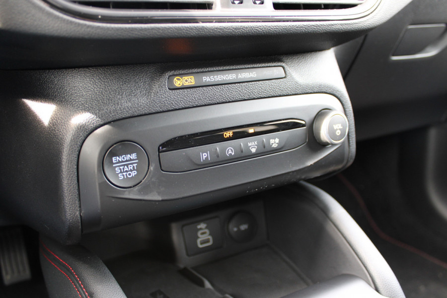 Ford FOCUS Wagon 1.0 EcoBoost Hybrid ST Line X | Trekhaak | Head-Up | BLIS | Camera | Navigatie