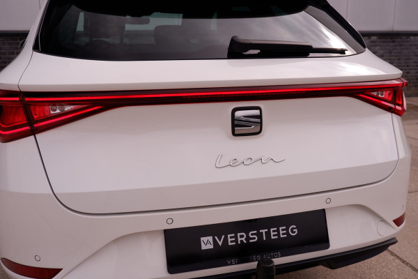 Seat Leon Sportstourer 1.5 eTSI Xcellence M-Hybrid | Elek Trekhaak | Sfeerverl. | LED | Carplay | Camera | Navi | Keyless | Adap. Cruise