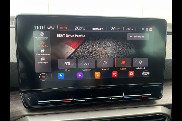 Seat Leon Sportstourer 1.5 eTSI Xcellence M-Hybrid | Elek Trekhaak | Sfeerverl. | LED | Carplay | Camera | Navi | Keyless | Adap. Cruise