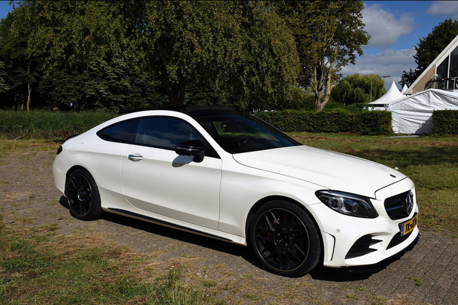 Mercedes-Benz C-Klasse Coupé 200 /// AMG Pakket | Pano | 360 | Burmester | Multibeam | Org NL |