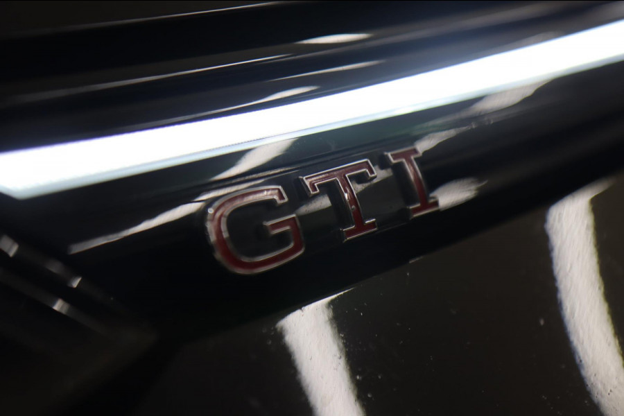 Volkswagen Golf 2.0 TSI GTI PANO/HUD/H&K/IQ/NAVI/CAM