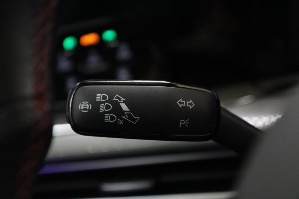 Volkswagen Golf 2.0 TSI GTI PANO/HUD/H&K/IQ/NAVI/CAM