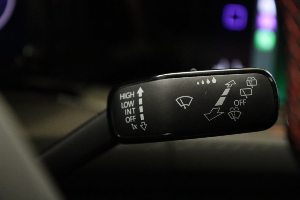 Volkswagen Golf 2.0 TSI GTI PANO/HUD/H&K/IQ/NAVI/CAM