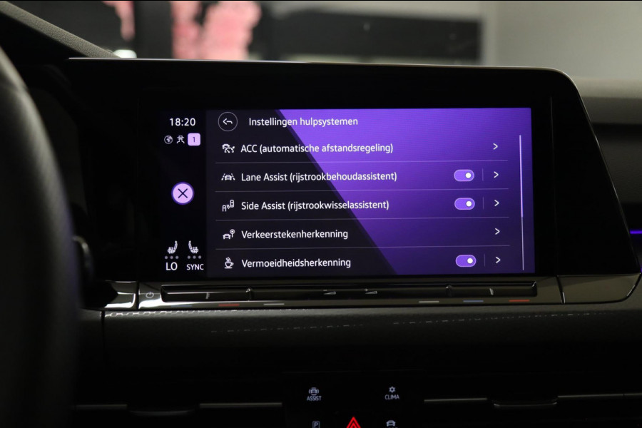 Volkswagen Golf 2.0 TSI GTI PANO/HUD/H&K/IQ/NAVI/CAM