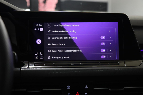 Volkswagen Golf 2.0 TSI GTI PANO/HUD/H&K/IQ/NAVI/CAM