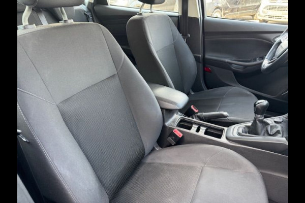 Ford FOCUS Wagon 1.0 Lease Edition Airco/ECC,Cruisecontrol,Navigatie