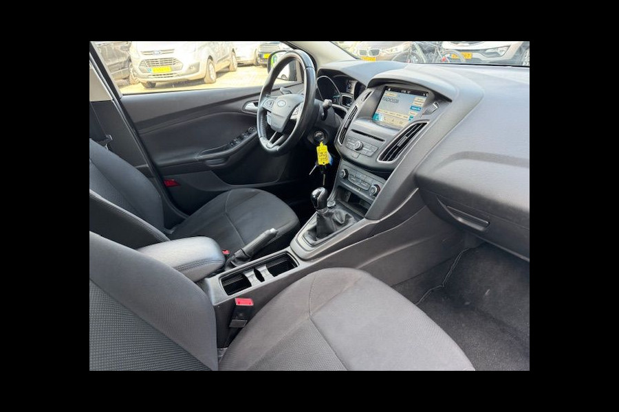 Ford FOCUS Wagon 1.0 Lease Edition Airco/ECC,Cruisecontrol,Navigatie