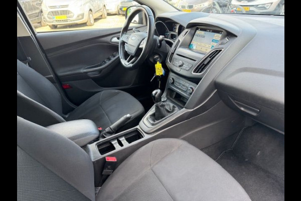Ford FOCUS Wagon 1.0 Lease Edition Airco/ECC,Cruisecontrol,Navigatie