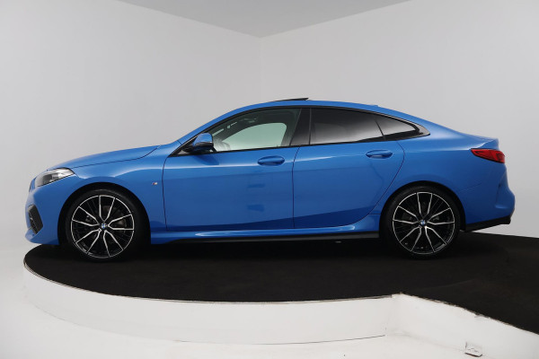 BMW 2 Serie Gran Coupé 218i Executive Edition (PANORAMADAK, SFEERVERLICHTING, PARKEERSENSOREN, CRUISE, DEALER ONDERHOUDEN) )