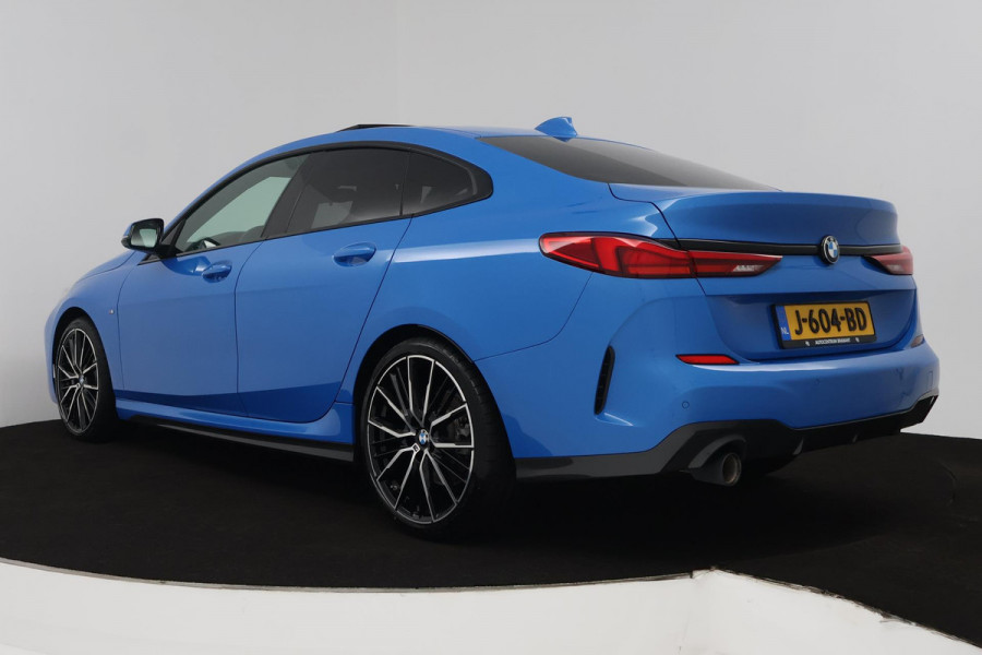 BMW 2 Serie Gran Coupé 218i Executive Edition (PANORAMADAK, SFEERVERLICHTING, PARKEERSENSOREN, CRUISE, DEALER ONDERHOUDEN) )