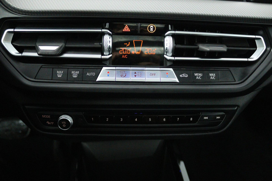 BMW 2 Serie Gran Coupé 218i Executive Edition (PANORAMADAK, SFEERVERLICHTING, PARKEERSENSOREN, CRUISE, DEALER ONDERHOUDEN) )