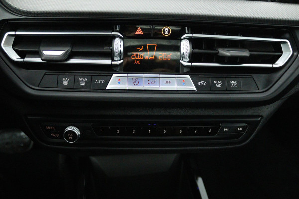 BMW 2 Serie Gran Coupé 218i Executive Edition (PANORAMADAK, SFEERVERLICHTING, PARKEERSENSOREN, CRUISE, DEALER ONDERHOUDEN) )