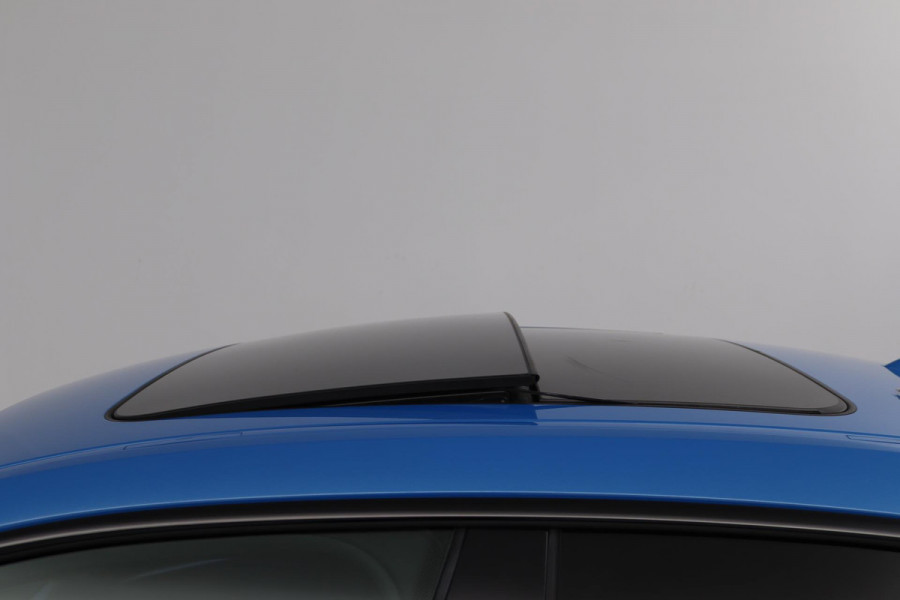 BMW 2 Serie Gran Coupé 218i Executive Edition (PANORAMADAK, SFEERVERLICHTING, PARKEERSENSOREN, CRUISE, DEALER ONDERHOUDEN) )