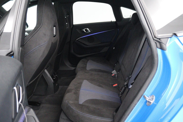 BMW 2 Serie Gran Coupé 218i Executive Edition (PANORAMADAK, SFEERVERLICHTING, PARKEERSENSOREN, CRUISE, DEALER ONDERHOUDEN) )