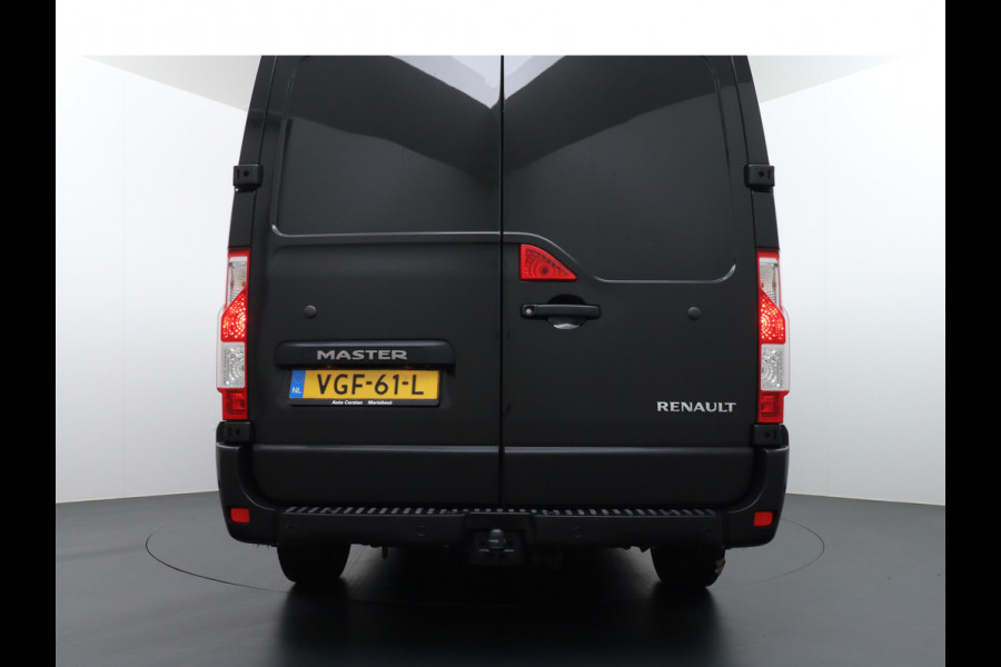 Renault Master T35 2.3dCi 135 L2H2 3-Persoons Trekhaak Navi Ecc Camera Cruise Control Pdc Blind Spot Monitoring Schuifdeur Betonplex Vloer Wandbetimmering Euro 6