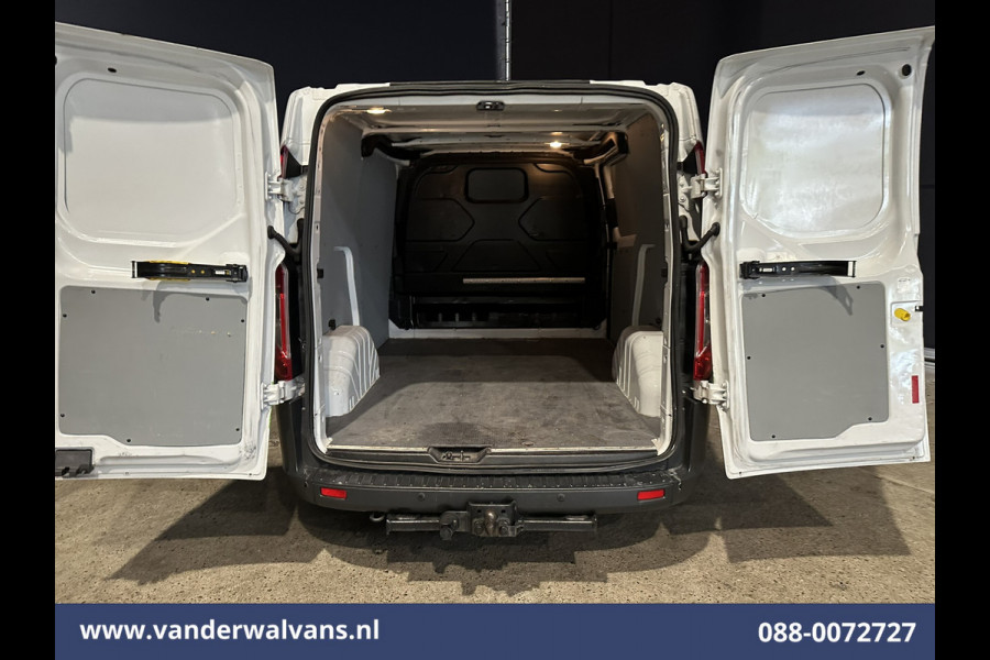 Ford Transit Custom 2.0 TDCI L1H1 Euro6 Airco | Navigatie | Camera | Cruisecontrol | 2350kg Trekhaak bijrijdersbank, parkeersensoren