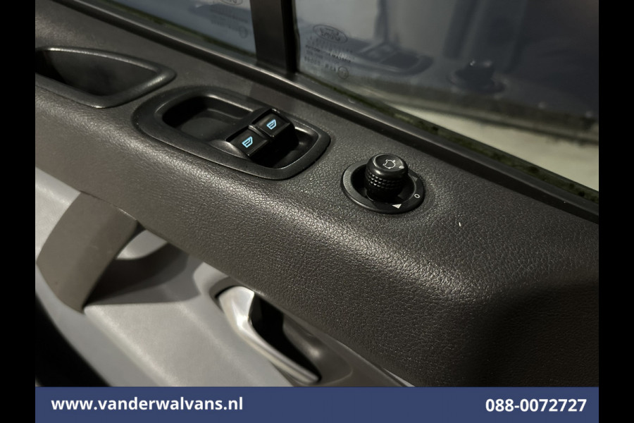 Ford Transit Custom 2.0 TDCI L1H1 Euro6 Airco | Navigatie | Camera | Cruisecontrol | 2350kg Trekhaak bijrijdersbank, parkeersensoren