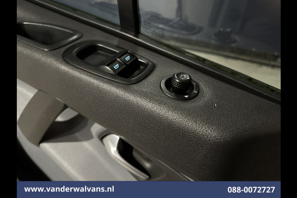 Ford Transit Custom 2.0 TDCI L1H1 Euro6 Airco | Navigatie | Camera | Cruisecontrol | 2350kg Trekhaak bijrijdersbank, parkeersensoren
