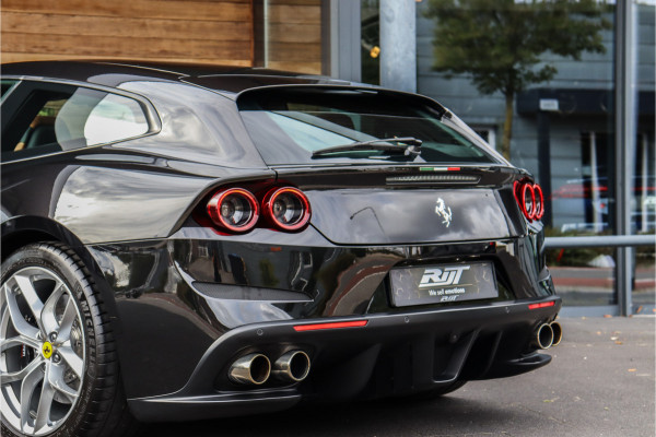 Ferrari GTC4 Lusso Turbo 3.9 V8 **APPROVED/Lift/360 camera/Pano/Ceramic/Carplay/20**