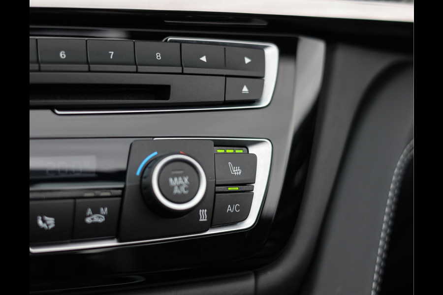 BMW M4 Cabrio Competition | Airscarf - HUD - Dealer odh.