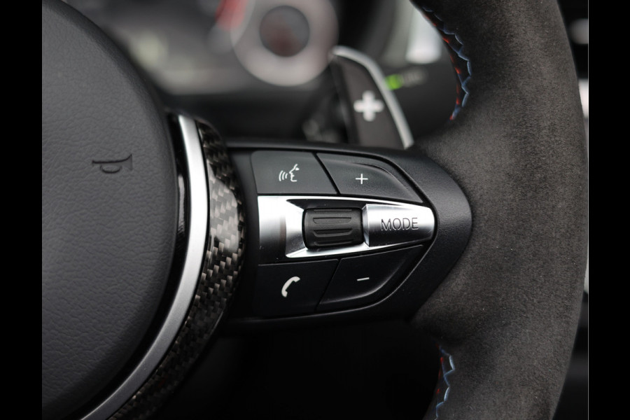 BMW M4 Cabrio Competition | Airscarf - HUD - Dealer odh.