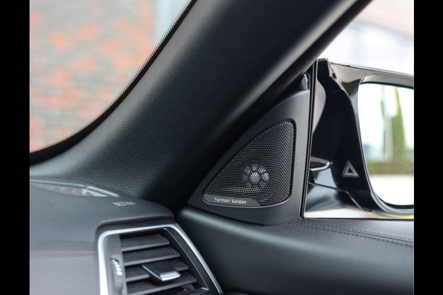 BMW M4 Cabrio Competition | Airscarf - HUD - Dealer odh.