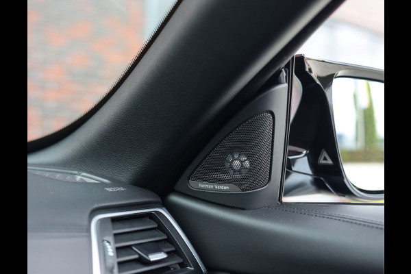 BMW M4 Cabrio Competition | Airscarf - HUD - Dealer odh.