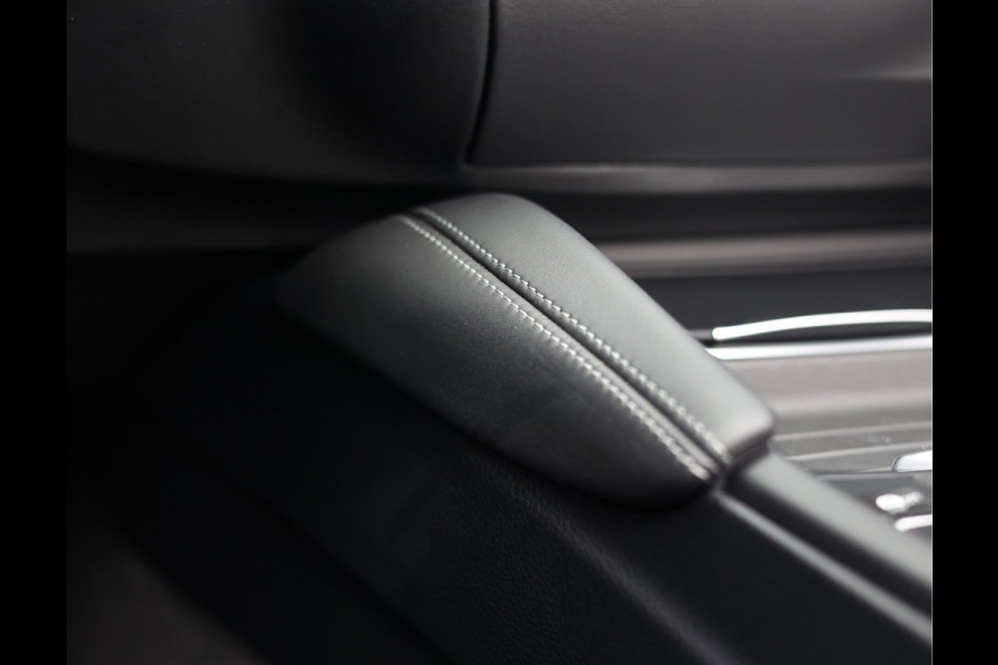BMW M4 Cabrio Competition | Airscarf - HUD - Dealer odh.