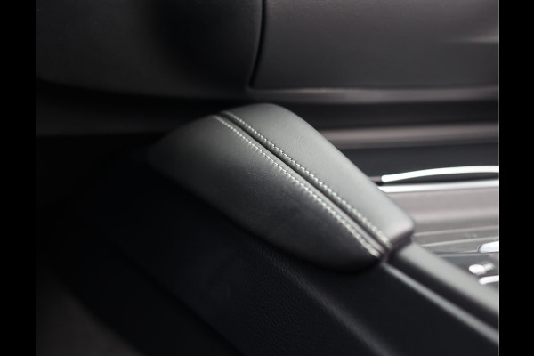 BMW M4 Cabrio Competition | Airscarf - HUD - Dealer odh.